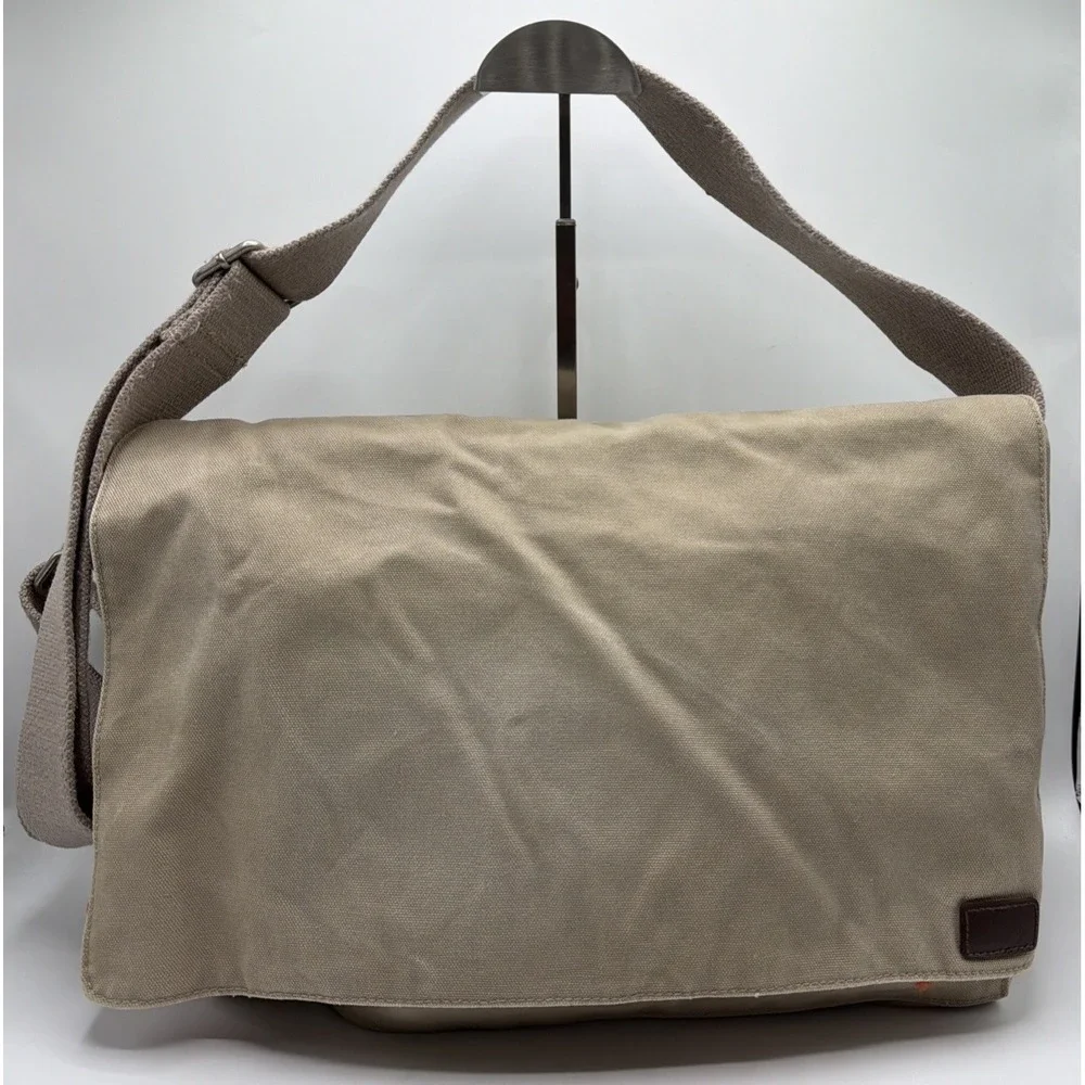 GAP Canvas Messenger Bag Crossbody Shoulder Bag. Beige Tan w/Adjustable Strap.